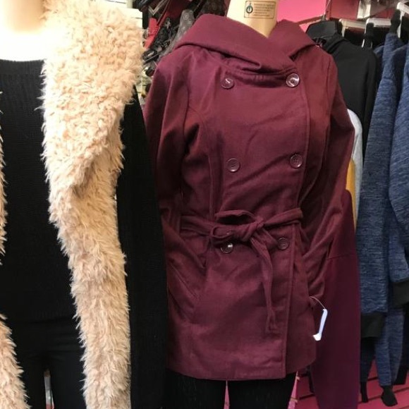 Burgundy coat - Picture 2 of 6